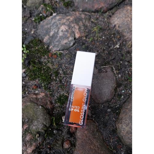 Catrice Glossin' Glow Tinted Lip Oil (Koloryzujący olejek do ust) - opinie | zdjęcie do recenzji od Smerfeta83