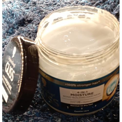 Schwarzkopf Gliss 4-in-1 Moisture Bond-Building Hair Mask (Nawilżająca maska do włosów) - opinie | zdjęcie do recenzji od Madzia1355