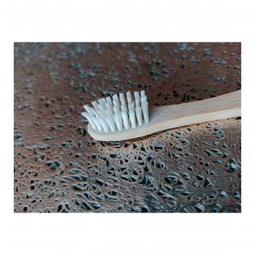 Dentalux Bamboo Brush Medium (Bambusowa szczoteczka do mycia zębów) - opinie | zdjęcie do recenzji od Alezwieje - 2