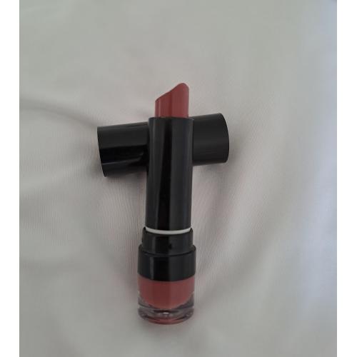 Max & More Matte Lipstick (Matowa szminka do ust) - opinie | zdjęcie do recenzji od Moniqu13