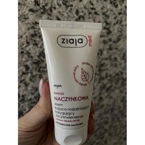 Ziaja Med, Kuracja naczynkowa, Krem kojąco-rozjaśniający korygujący zaczerwienienia ochrona średnia SPF 20 (nowa wersja) - opinie | zdjęcie do recenzji od Joasiaa1334