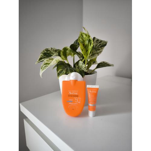 Eau Thermale Avène Reflexe Solaire Tres Haute Protection SPF 50 + (Krem słoneczny SPF 50+ (nowa wersja)) - opinie | zdjęcie do recenzji od camsornot