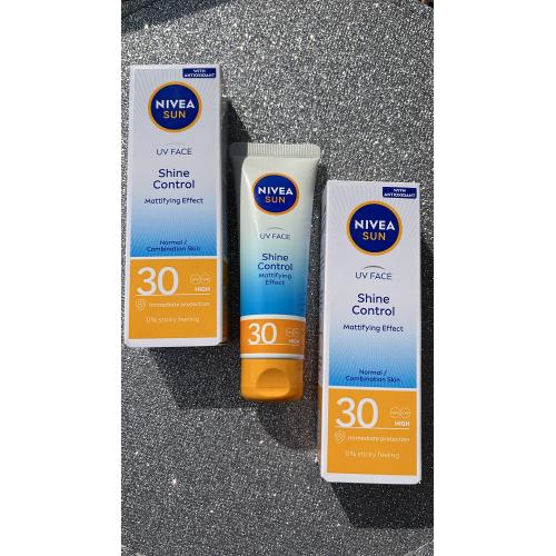 Nivea Sun, Shine Control UV Face SPF 30 Mattifying Effect (Krem do twarzy matujący z filtrami UV SPF 30) - opinie | zdjęcie do recenzji od kajunia28