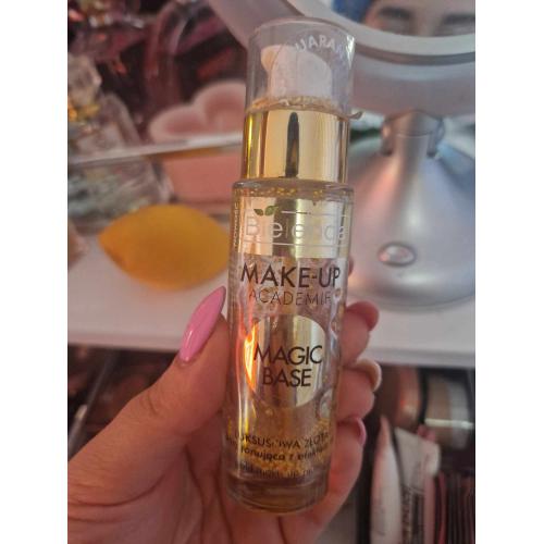 Bielenda Make-Up Academie, Gold 24K Primer & Smooth Booster (Wygładzająco-kojąca baza pod makijaż ze złotem 24k) - opinie | zdjęcie do recenzji od Gabsonik123