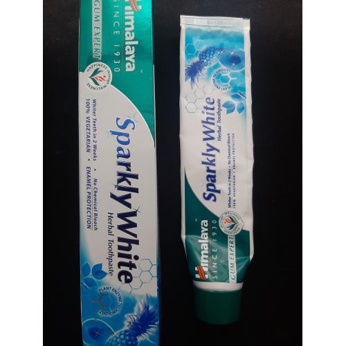 Himalaya Herbals Gum Expert, Sparkly White Herbal Toothpaste (Wybielająca pasta do zębów `Lśniąca biel`) - opinie | zdjęcie do recenzji od K7M777