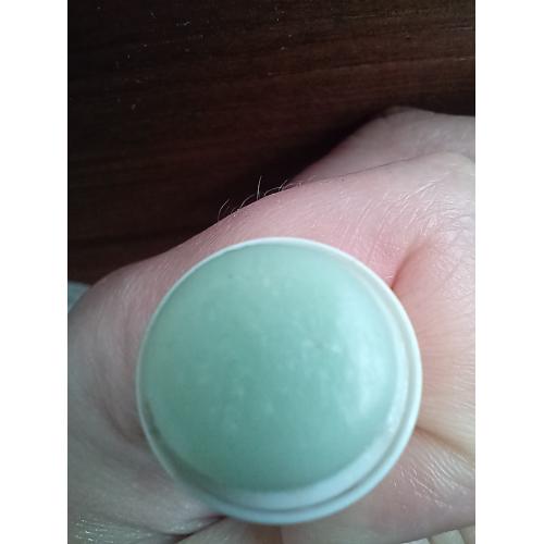Nivea Caring Scrub Aloe Vera + Vitamin E (Pielęgnujący peeling do ust `Aloes`) - opinie | zdjęcie do recenzji od Lothris - 3