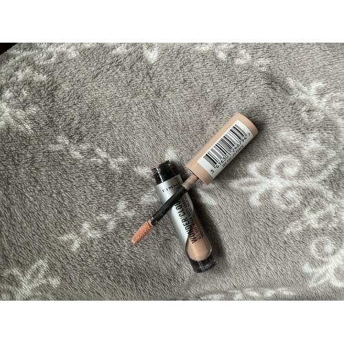 Rimmel Wonder'Cloud All-day-wear Soft Shadow (Matowy cień do powiek w płynie) - opinie | zdjęcie do recenzji od kialacm - 2