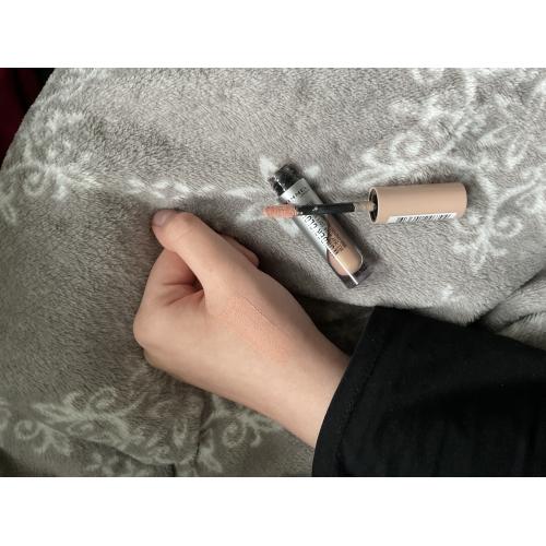 Rimmel Wonder'Cloud All-day-wear Soft Shadow (Matowy cień do powiek w płynie) - opinie | zdjęcie do recenzji od kialacm - 3