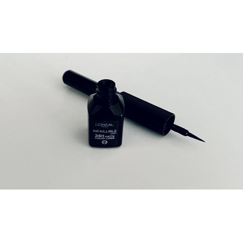 L'Oreal Paris Infaillible, Grip 24h Matte Liquid Eyeliner (Matowy eyeliner w płynie) - opinie | zdjęcie do recenzji od Sabi01
