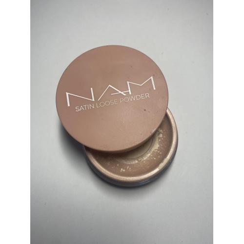 Nam Professional by Wibo Satin Loose Powder (Puder satynowy z mikroalgą i glinką) - opinie | zdjęcie do recenzji od Saraugc