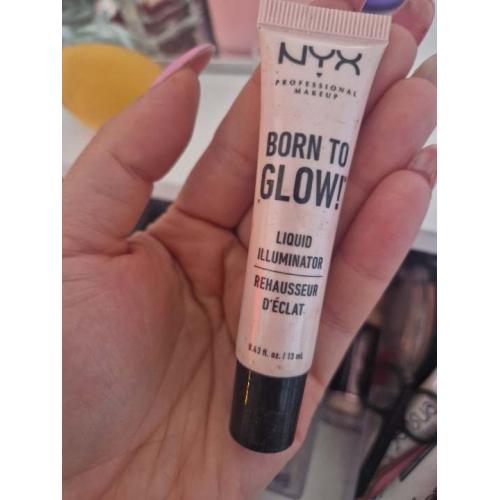 NYX Professional Makeup Born To Glow, Liquid Illuminator (Rozświetlacz w płynie) - opinie | zdjęcie do recenzji od Gabsonik123