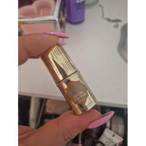 BeneFit Hoola, Contour Stick (Brązujący kremowo-pudrowy sztyft do konturowania) - opinie | zdjęcie do recenzji od Gabsonik123