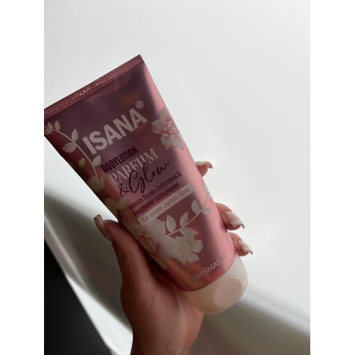 Isana Parfum & Glow Bodylotion (Balsam do ciała) - opinie | zdjęcie do recenzji od wik_zielinska