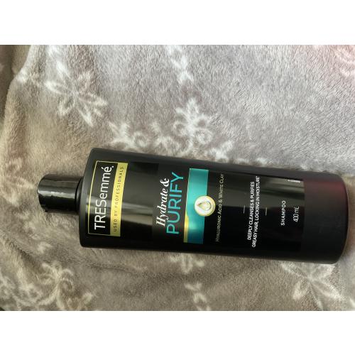 TRESemme Purify & Hydrate, Shampoo for Greasy Hair (Szampon do włosów przetłuszczających się) - opinie | zdjęcie do recenzji od kialacm - 1