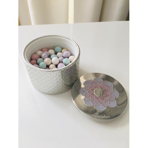 Guerlain Meteorites Perles de Poudre Revelatrices de Lumiere [Light Revealing Pearls of Powder] (Puder rozświetlający w kulkach) - opinie | zdjęcie do recenzji od 2e9182b55bdf0a98ff6828ef66cf0b2a4e640980_67070af1f3125 - 2