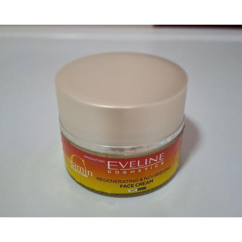 Eveline Cosmetics Vitamin C 3x Action, Regenerująco-odżywczy krem do twarzy na dzień i na noc - opinie | zdjęcie do recenzji od Roksana_Woo