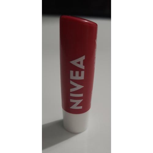 Nivea Cherry Shine, 24h Melt-in Moisture (Pomadka ochronna wiśniowa) - opinie | zdjęcie do recenzji od Roksana_Woo