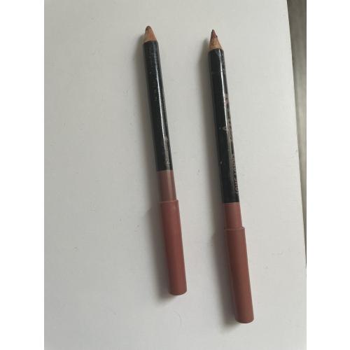 Lovely K'Lips, Matte Liquid Lipstick & Lip Liner, Lip Kit (Zestaw do wykonywania makijażu ust (matowa pomadka i kredka)) - opinie | zdjęcie do recenzji od Gabriela031099 - 2