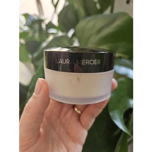 Laura Mercier Translucent Loose Setting Powder (Transparentny puder utrwalający makijaż) - opinie | zdjęcie do recenzji od koronkowyhaft
