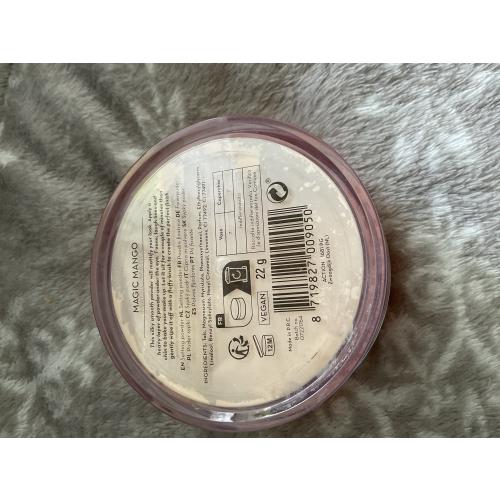 Max & More Magic Mango Go Flawless! Scented Setting Powder (Matujacy puder sypkie o zapachu mango) - opinie | zdjęcie do recenzji od kialacm - 3