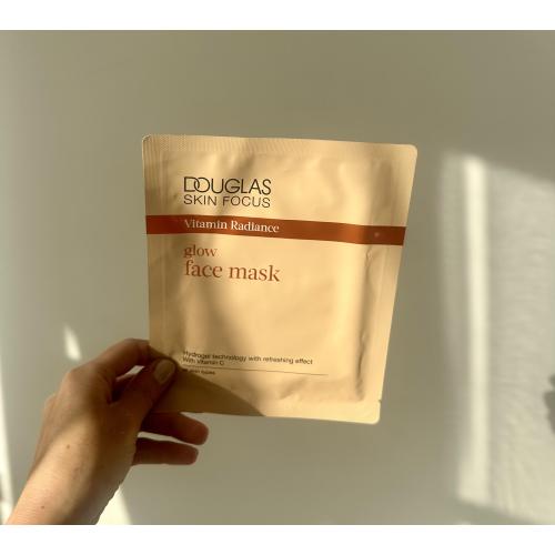 Douglas Collection Skin Focus, Glow Face Mask (Rozświetlająca maseczka do twarzy w płachcie) - opinie | zdjęcie do recenzji od ALM007
