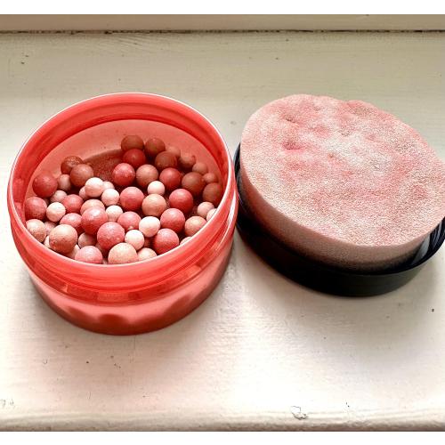 Avon True Colour, Blush Pearls (Róż do policzków w perełkach) - opinie | zdjęcie do recenzji od ALM007 - 2