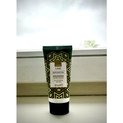 Avon Care, Replenishing Moisture with Avocado, Hand Cream (Nawilżający krem do rąk z olejkiem z awokado) - opinie | zdjęcie do recenzji od ALM007