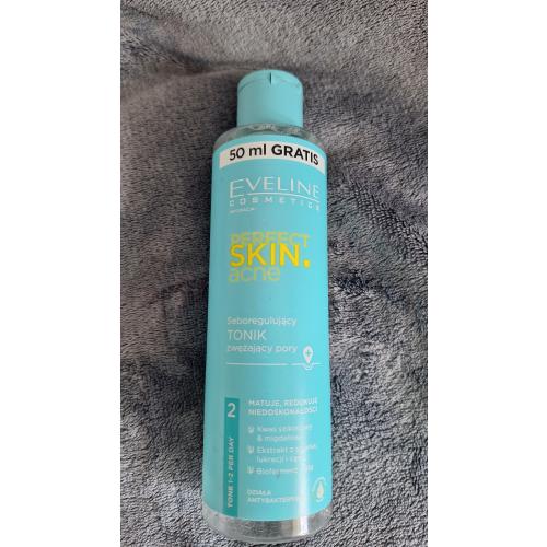 Eveline Cosmetics Perfect Skin. Acne, Seboregulujący tonik zwężający pory - opinie | zdjęcie do recenzji od Roksana_Woo