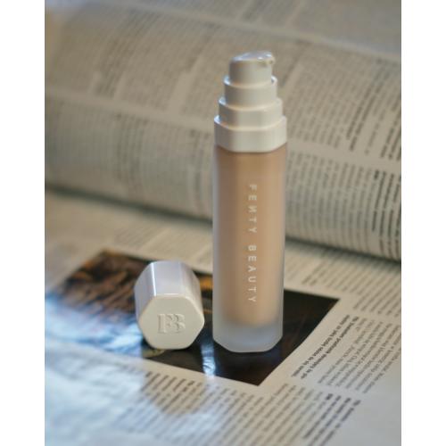 Fenty Beauty by Rihanna Soft’ Lit Naturally Luminous Foundation (Rozświetlający nawilżający podkład do twarzy) - opinie | zdjęcie do recenzji od Atina911 - 1