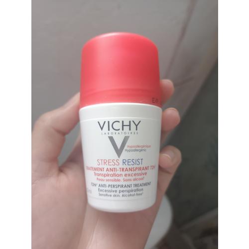 Vichy Stress Resist, Traitement Anti-Transpirant 72 H (Intensywna kuracja przeciw poceniu się) - opinie | zdjęcie do recenzji od Lothris