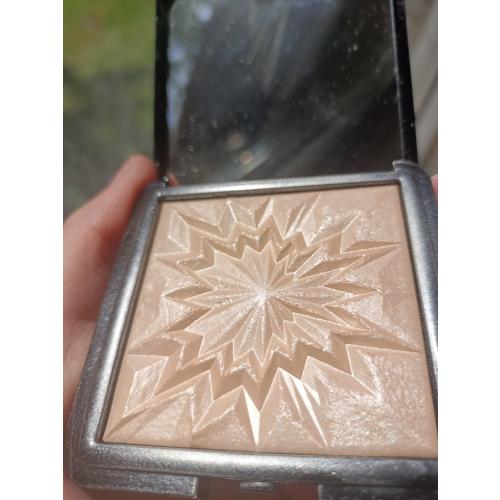 Douglas Collection Highlighter Powder (Rozświetlacz do twarzy) - opinie | zdjęcie do recenzji od Lothris - 2