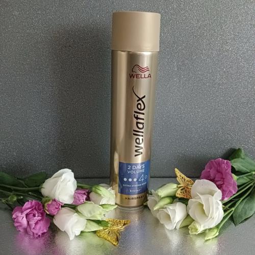 Wella Wellaflex, 2nd Day Volume, Extra Strong Hairspray (Lakier bardzo mocno utrwalający) - opinie | zdjęcie do recenzji od medyta1988