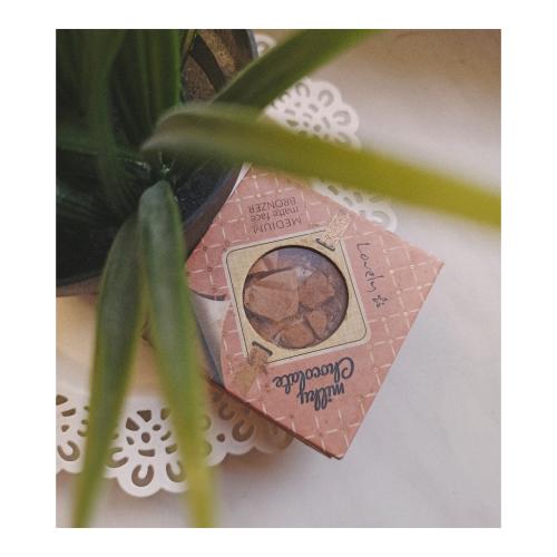 Lovely Milky Chocolate Matte Face Bronzer (Matowy puder brązujący) - opinie | zdjęcie do recenzji od Alezwieje - 3