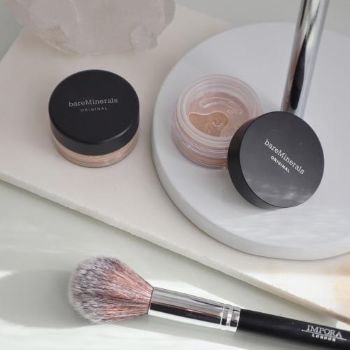 bareMinerals Mineral Veil, Finishing Powder (Puder utrwalający) - opinie | zdjęcie do recenzji od VegeTime - 2