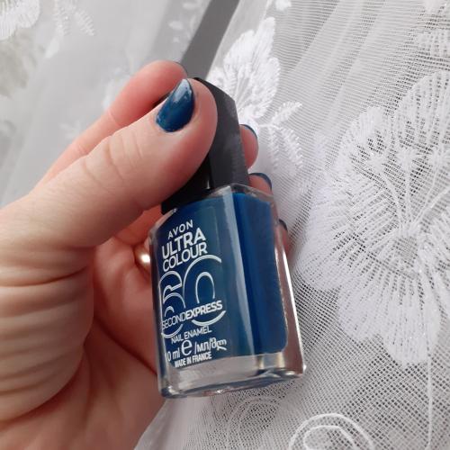 Avon Pro Colour in 60 seconds Nail Enamel (Szybkoschnący lakier do paznokci) - opinie | zdjęcie do recenzji od BlueBun - 1