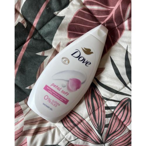 Dove Petal Soft, Shower Gel (Żel pod prysznic) - opinie | zdjęcie do recenzji od 215ef26c79f46904beba31fb9a4ca14e52aed483_66945877bcf6b