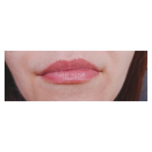 Carma Laboratories Carmex, Moisturising Lip Balm Strawberry (Nawilżający balsam do ust w tubce o smaku truskawkowym) - opinie | zdjęcie do recenzji od Alezwieje - 2