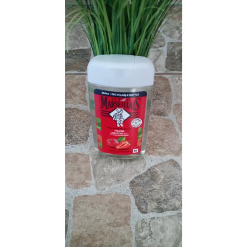 Le Petit Marseillais Extra Gentle Shower Gel Organic Wild Strawberry (Żel pod prysznic `Truskawka Bio`) - opinie | zdjęcie do recenzji od iwonab1