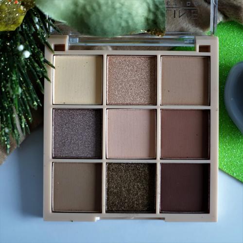 Eveline Cosmetics Look Up , But Why Not? Eyeshadow Palette (Paleta cieni do powiek) - opinie | zdjęcie do recenzji od Elednor - 1
