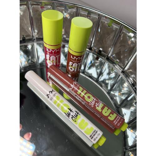 NYX Professional Makeup Fat Oil Slick Click, Shiny Lip Balm (Koloryzujący balsam do ust) - opinie | zdjęcie do recenzji od Klaudiaszyba - 1
