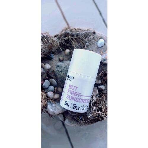 Veoli Botanica But First, Sunscreen SPF 50+ (Lekki krem ochronny nawilżająco-łagodzący) - opinie | zdjęcie do recenzji od Agakosmetycznie - 2