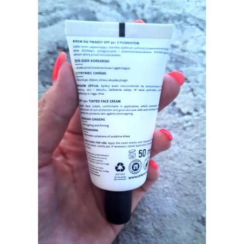 Orientana Natural Sunscreen Anti-ageing Golden Ginseng SPF 50 UVA/UVB Colour Free (Krem do twarzy złoty żeń-szeń SPF 50+) - opinie | zdjęcie do recenzji od Qradomowa86 - 2