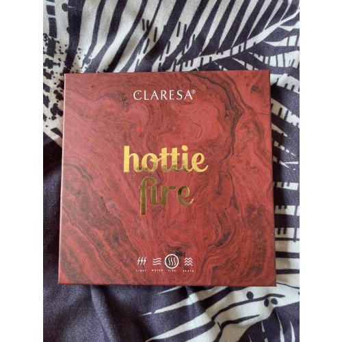 Claresa Hottie Fire Eyeshadow Palette (Paleta cieni do powiek) - opinie | zdjęcie do recenzji od Gabriela031099 - 1