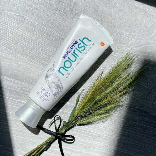 Sensodyne Nourish, Zdrowa Biel, Wzmacniająco-wybielająca pasta do zębów - opinie | zdjęcie do recenzji od Crystal1994
