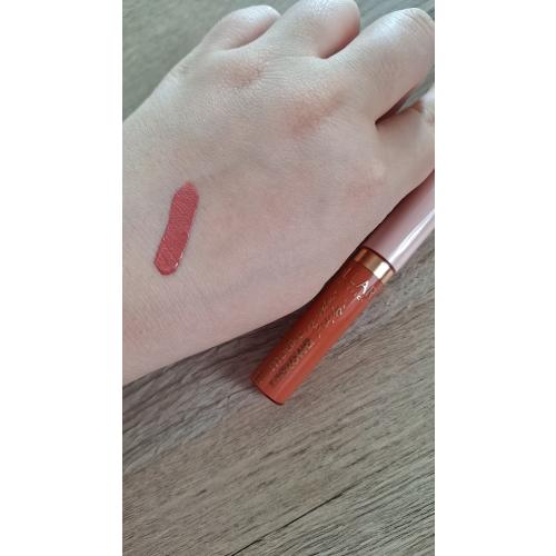 Vollare Cosmetics by Sylwia Przybysz, Matt Lipstick (Pomadka matowa) - opinie | zdjęcie do recenzji od Roninatu