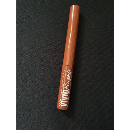 NYX Professional Makeup Vivid Brights, Liquid Liner (Eyeliner w płynie (nowa wersja)) - opinie | zdjęcie do recenzji od Kinga0099 - 3