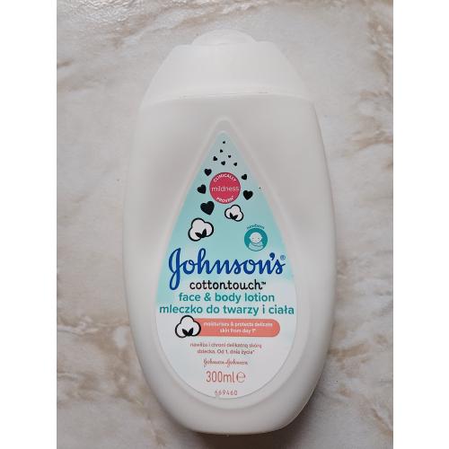 Johnson's Baby Cottontouch,Newborn  Face and Body Lotion (Mleczko do twarzy i ciała) - opinie | zdjęcie do recenzji od PaulinaBednarz