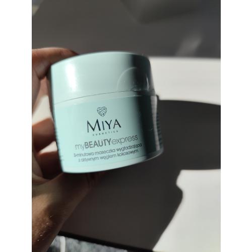 Miya Cosmetics myBEAUTYexpress, 3-minutowa maseczka wygładzająca z aktywnym węglem kokosowym - opinie | zdjęcie do recenzji od clareblondi - 2