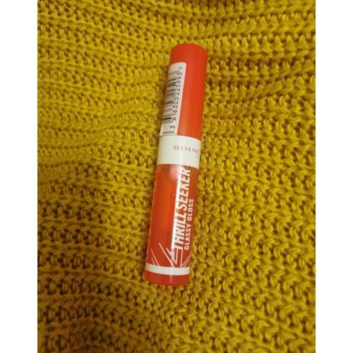 Rimmel Thrill Seeker Glassy Gloss (Błyszczyk do ust) - opinie | zdjęcie do recenzji od vitalesence - 1