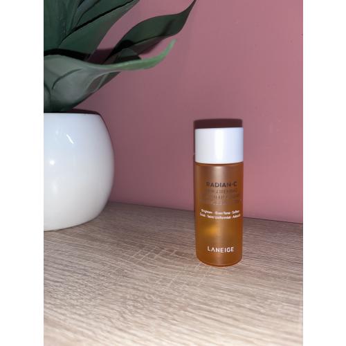 Laneige Radian-C Brightening Treatment Essence (Esencja nawilżająco - rozjaśniająca) - opinie | zdjęcie do recenzji od Julia08802 - 1